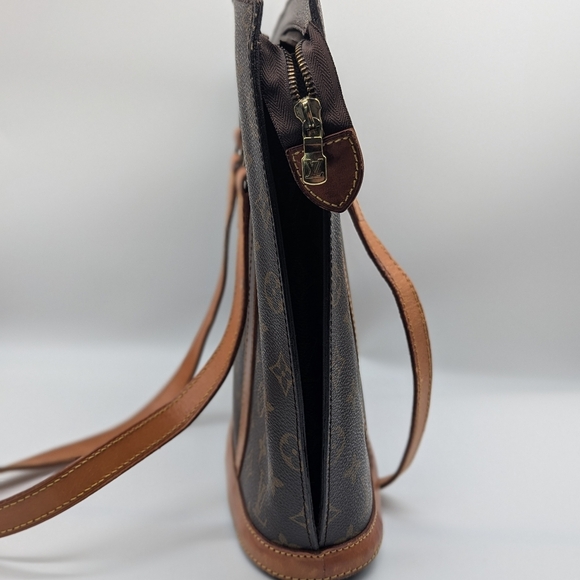 Louis Vuitton Monogram Canvas Hudson Tote - Picture 2 of 16